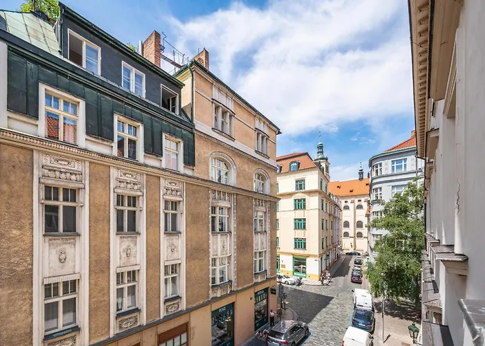 Golden Angel Apartments